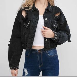 Cropped & distressed jean jacket